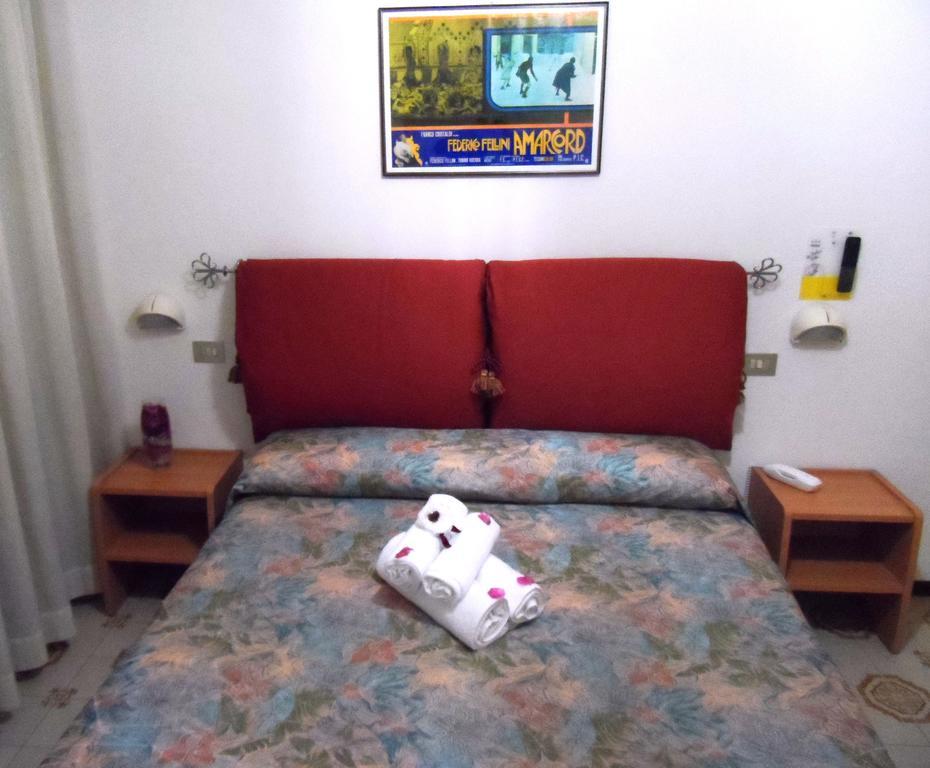 Hotel La Dolce Vita リミニ エクステリア 写真
